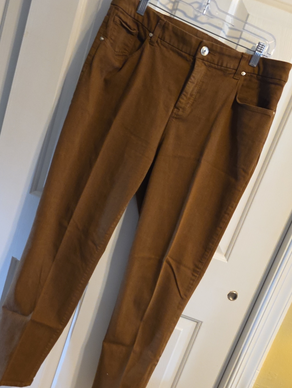 Chico's So Slimming Girlfriend Ankle Women's Straight Leg Jeans in Warm Brown